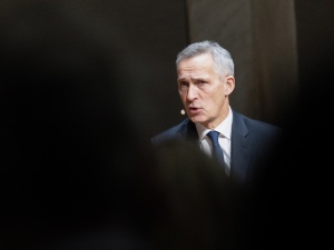 Stoltenberg: Obawiam się, że wojna na Ukrainie wymknie się spod kontroli i przerodzi w wielką wojnę