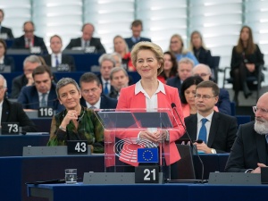 KE: Reformy na Węgrzech nie wystarczą, by odblokować fundusze UE