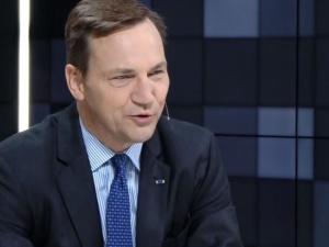 Głosy frajerów. Sikorski kpi z prezydenta i PiS 