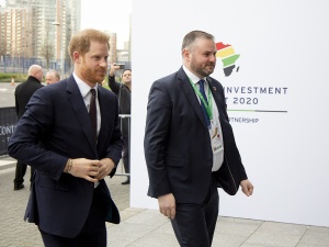 Książę Harry bez zaproszenia na koronację Karola III? Burza w Pałacu Buckingham po premierze serialu Netflixa