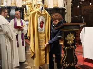 Ornat z bł. ks. Popiełuszką dla O.O. Paulinów na Skałce