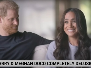 Pałac Buckingham ma problem? Sukces serialu Netflixa o księciu Harrym i Meghan Markle