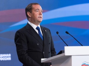 „Sojusz wypowiedział nam wojnę hybrydową”. Miedwiediew uderza w NATO