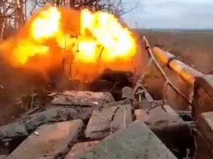 Wszyscy, k***a, uciekać. Ukraińska armia zniszczyła rosyjski czołg [WIDEO]