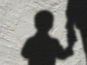 Niemcy: Nowe informacje ws. wstrząsającej afery pedofilskiej. „Szajka działała 30 lat. Problem dotyczył całych Niemiec”