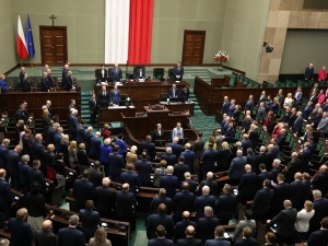 Sondaż dla OKO.PRESS: Wzrost poparcia dla PiS, 5 ugrupowań w Sejmie