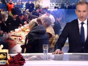 Praworządność wg TVN. Piotr Kraśko poprowadził Fakty [WIDEO]