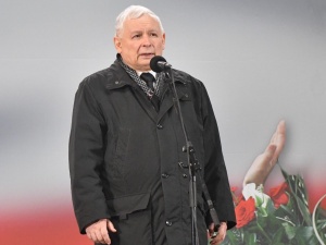 Ciągle jest w szpitalu. Ciężko zniósł operację. Super Express nt. stanu zdrowia Jarosława Kaczyńskiego