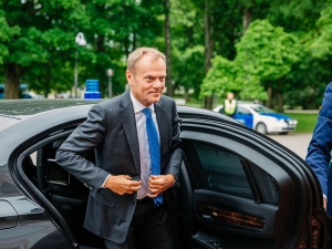 Opozycja bez silnego lidera. Ten sondaż nie spodoba się Tuskowi