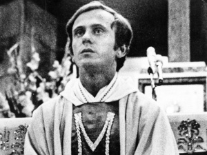 Sztandary u patrona „Solidarności” bł. ks. Popiełuszki. Tradycyjne comiesięczne Msze w Lublinie