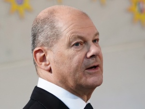 „Ten człowiek niczego nie zrozumiał. Zero”. Znany francuski historyk nie przebiera w słowach