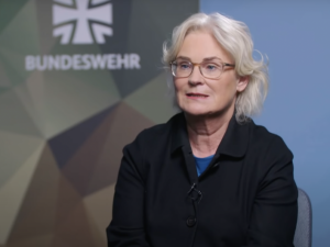 Szef CSU apeluje do kanclerza Scholza ws. odwołania minister obrony
