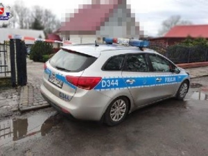 Ruszył z nożem na policjantów. Padły strzały 