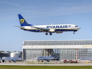 Ryanair kazał dopłacać za bilety. Zaskakujący ruch przewoźnika