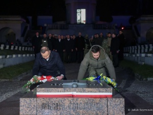 Andrzej Duda i Wołodymyr Zełenski na Cmentarzu Orląt Lwowskich [WIDEO]
