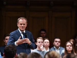 Tusk tłumaczy się z głosowania ws. SN