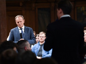 Samotność Tuska. Walter Chełstowski napisał wiersz o szefie Platformy Obywatelskiej