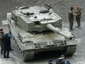 Niemcy pod presją. Szef NATO: Ukraina potrzebuje czołgów, takich jak niemiecki Leopard 2