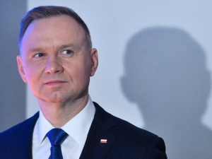 Poseł Solidarnej Polski: „Andrzej Duda najpierw mówi o tym, że nikt nie będzie nam pisał ustaw w obcych językach, a potem...”