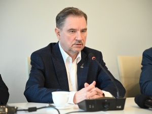Piotr Duda: Jeśli chcemy, żeby nasi seniorzy byli zaopiekowani, to zaopiekujmy się pracownikami DPS-ów