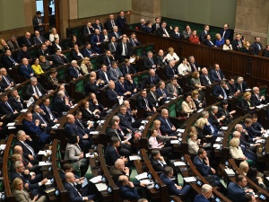 Zaskakujący sondaż. 5 ugrupowań w Sejmie i… remis na szczycie