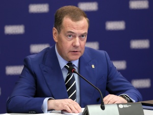 „To stworzenie nie jest już nawet klaunem, tylko psem cyrkowym”. Miedwiediew się wściekł