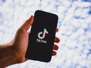 „To koń trojański Chin”. Stany Zjednoczone zakażą TikToka?