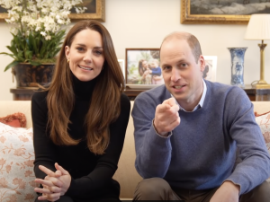 Burza w Pałacu Buckingham. Tak Kate Middleton zachowuje się po zdradzie
