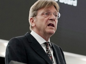 Verhofstadt oskarża Brytyjczyków o inwazję Rosji na Ukrainę? Szokujące słowa