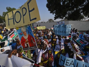 Papież w Sudanie Płd.: Tam, gdzie ludzie są zranieni w swoich podstawowych prawach, poniżana jest Ewangelia Chrystusa