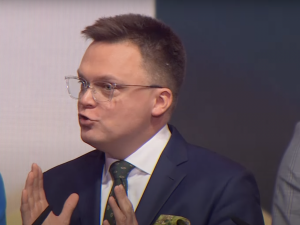 Hołownia ostro o Lisie: „Sięga poziomu rynsztoka”