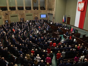 [najnowszy sondaż] Tendencja wzrostowa PiS, duży spadek Hołowni. Jaki wynik koalicji Agrounii z Porozumieniem?