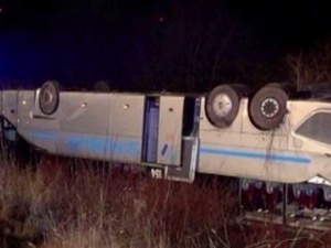 Niemcy: Wypadek polskiego autobusu na autostradzie. „Wielu rannych”