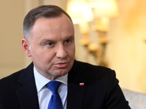 Andrzej Duda w Pałacu Buckingham. Rozpoczęło się spotkanie „w cztery oczy” z królem Karolem III