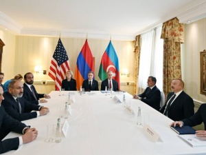 Rosja na aucie. Armenia i Azerbejdżan rozmawiają o pokoju w obecności sekretarza stanu USA
