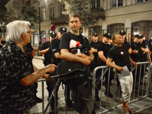 9 sierpnia- kod, obywatele.pl, osa już są przed Pałacem Prezydenckim