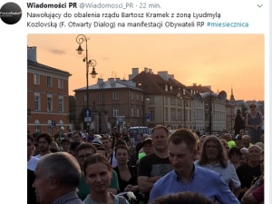 Bartosz Kramek z żoną Lyudmylą Kozlovską z Fundacji Otwarty Dialog na manifestacji Obywateli RP