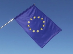 Die Welt ostro o UE: Bruksela jest niesprawiedliwa, eurokraci stosują podwójne standardy wobec Polski