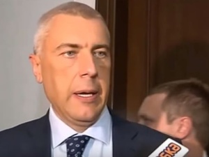 Roman Giertych kpi z Antoniego Macierewicza: "To nie było zwykłe ugrzęźnięcie - to był zamach"