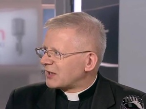 Obrzydliwa manipulacja WP podchwycona przed polityka PO roznieca hejt na ks. Zielińskiego