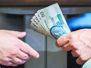 Na początku rządów Donalda Tuska Sąd Najwyższy otworzył furtkę dla VAT-owskich oszustów