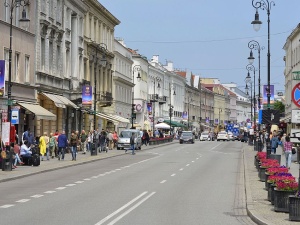 Z OSTATNIEJ CHWILII: Atak nożownika w centrum Warszawy