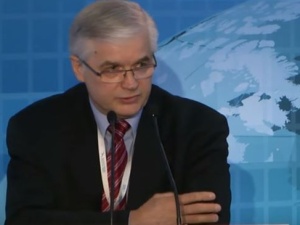 Cimoszewicz: Człowiek pełniący urząd prezydenta naszego kraju jest nierozumny i nieodpowiedzialny