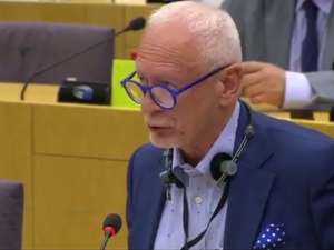 [video] M. Boni: Dziękuję Panie Timmermans za cierpliwą gotowość do dialogu. Są z panem miliony Polaków