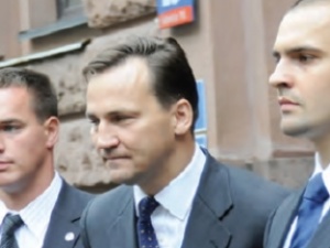 Sikorski: "Zaczynamy doprowadzać już do porozumienia rosyjsko-niemieckiego w sprawie reparacji"