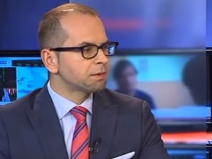Niekulturalne zachowanie M. Szczerby w Krynicy. Twitter huczy od "Afery Toaletowej" z udziałem posła