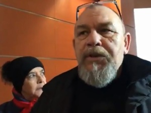 [video] "Farmazon" tłumaczy się po wyjściu z prokuratury: "Zarzuty są z księżyca"