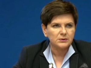 Beata Szydło: Akcje charytatywne są do pomagania potrzebującym, nie nierozumnej promocji organizatorów