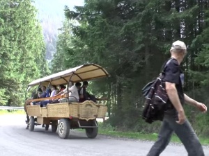 Turystów nad Morskie Oko zawiozą powozy... hybrydowe?