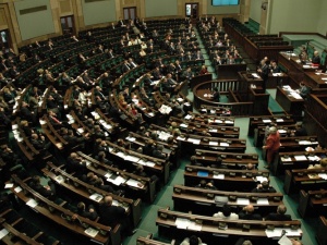 Sejm uchwalił ustawę degradacyjną. "Zło trzeba złem nazywać, a dobro dobrem"